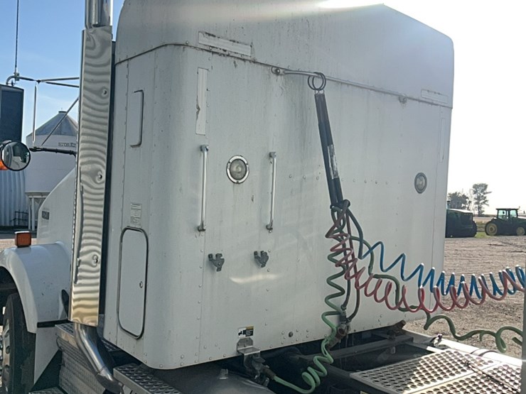 2007-kenworth-t800-image-28