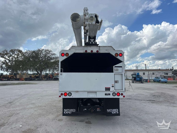 2020-freightliner-m2-106-image-27