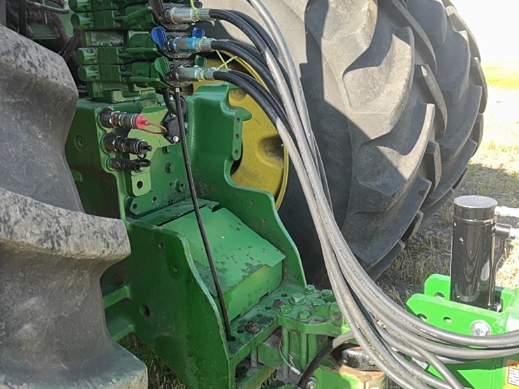 2023-john-deere-h-image-37