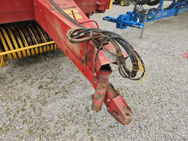 new-holland-849-image-2