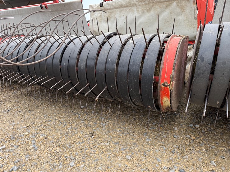 2011-kuhn-merge-maxx-900-image-23