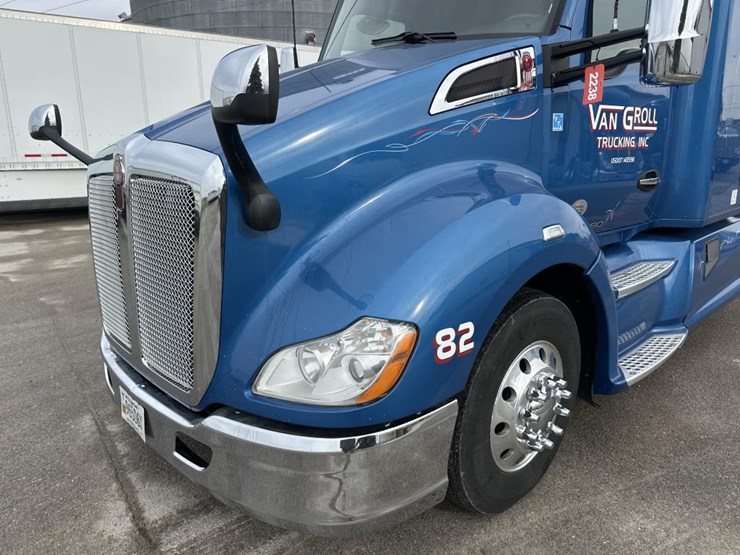 2020-kenworth-t680-image-9