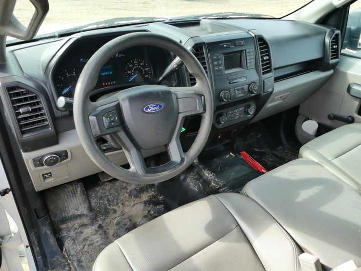 2019-ford-f150-xl-image-11