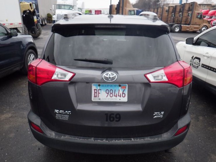 2014-toyota-rav4-image-7