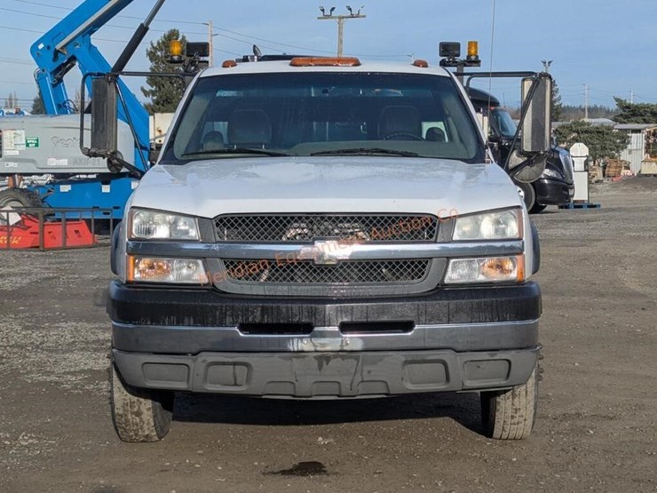 2003-chevrolet-3500-image-2