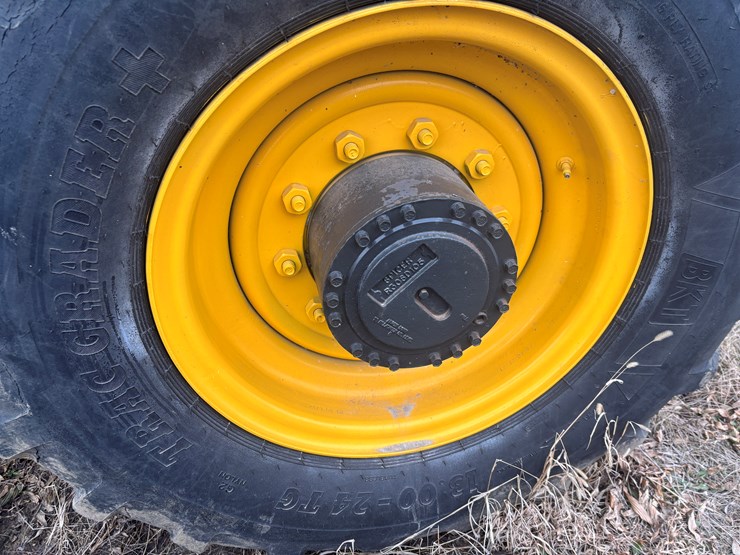 #2310-•-2004-gehl-rs8-telehandler-image-72