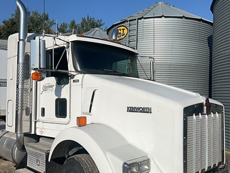 2007-kenworth-t800-image-12