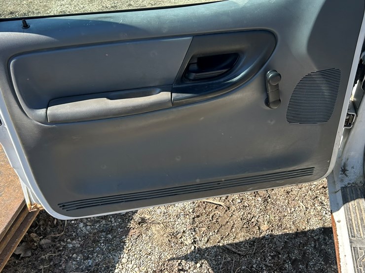 2011-ford-ranger-image-46