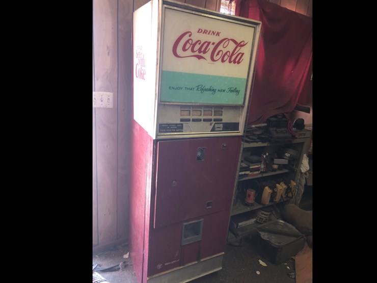 #44-•-vintage-westinghouse-coke-bottle-machine-image-1