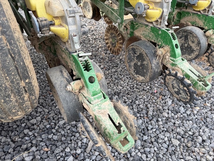 john-deere-1790-image-60