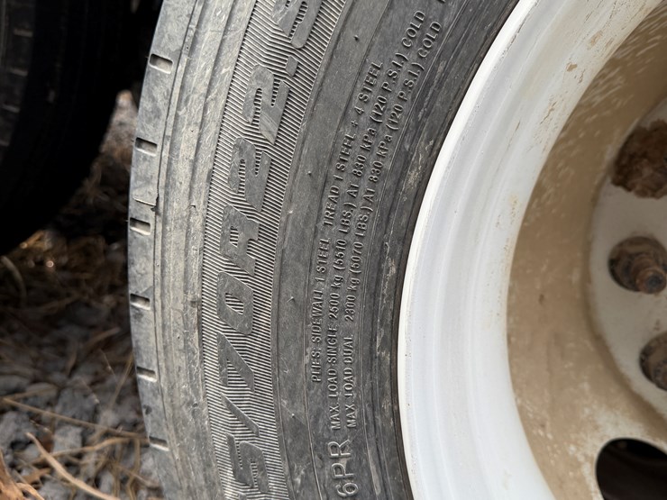 #40961-•-2011-magnolia-/-adams-t/a-fertilizer-tender-trailer-image-5