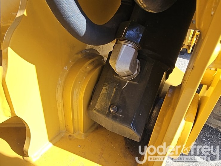 2026-caterpillar-930-image-49