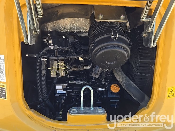 2020-deere-35g-image-65