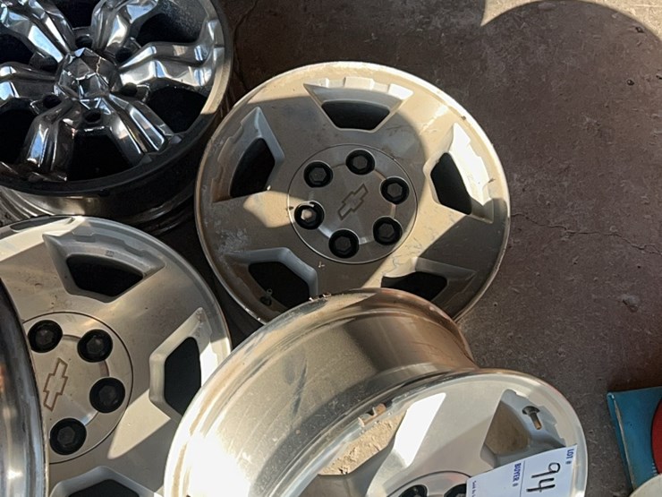 (5)-6-hole-chevy-rims,-complete-set-of-four-with-lug-nuts,-plus-one-extra-image-10