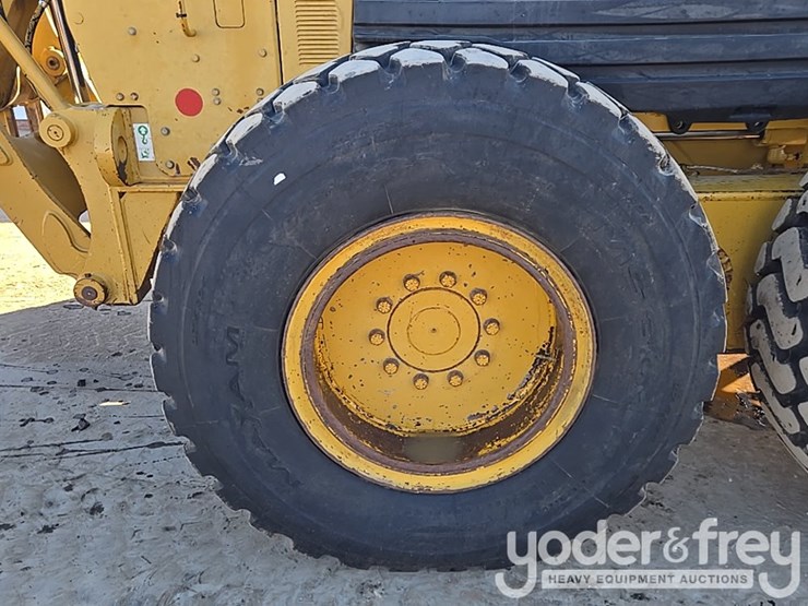 2005-caterpillar-140h-vhp-plus-image-19