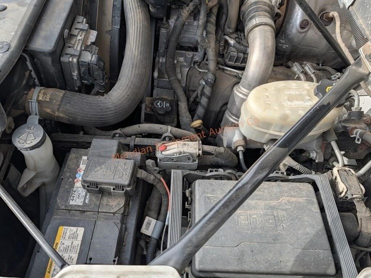 2017-chevrolet-silverado-3500-image-25