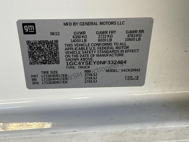 2022-chevrolet-silverado-3500hd-image-16