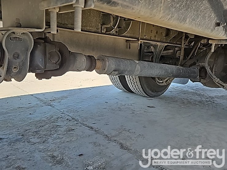 2018-peterbilt-337-image-22