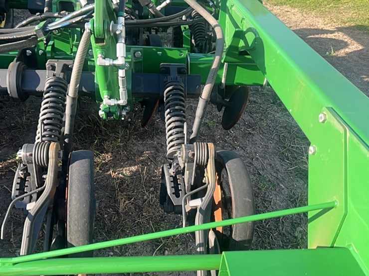 2018-john-deere-1910-image-186