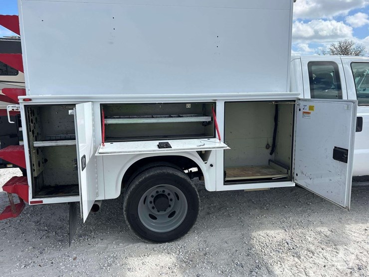 2016-ford-f550-image-21