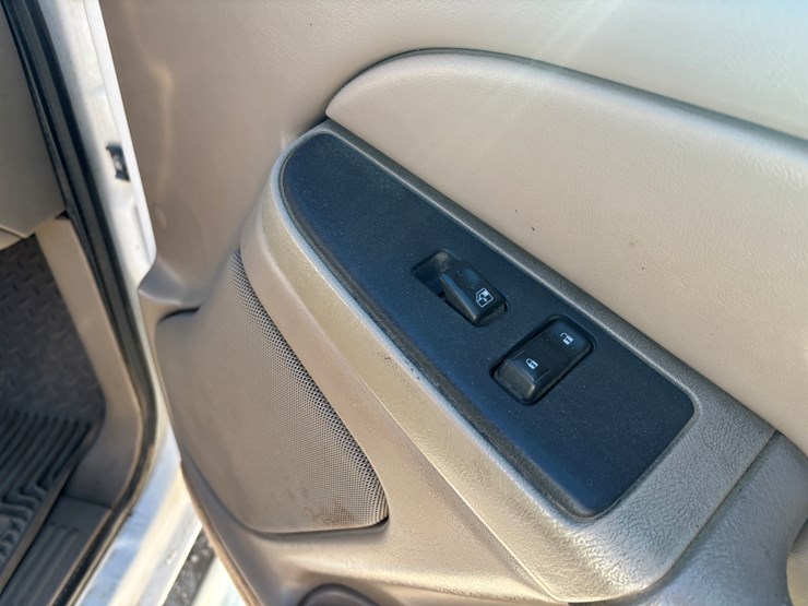 2005-chevrolet-2500-image-44