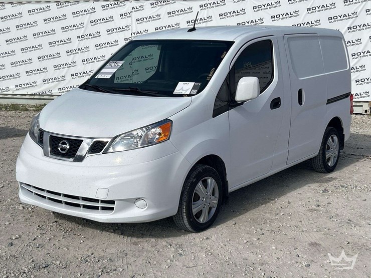 2018-nissan-nv200-image-1