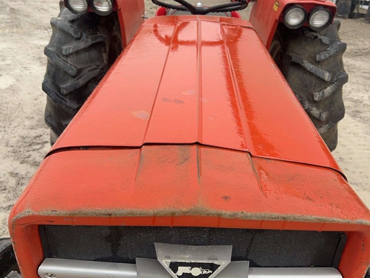 massey-ferguson-135-image-10