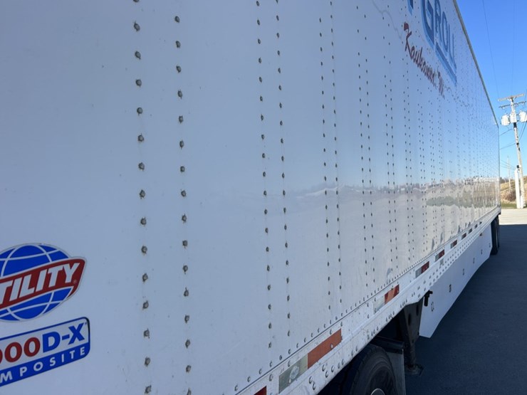 2014-utility-53'-image-10