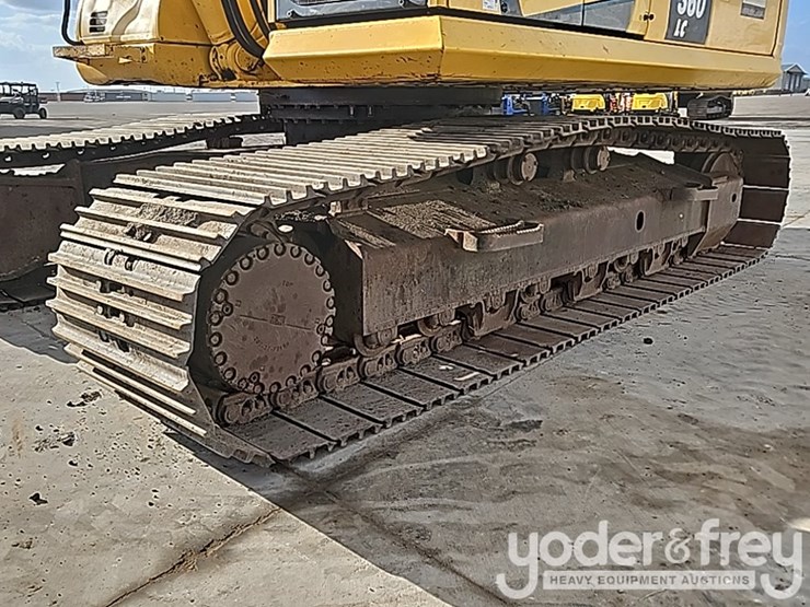 2017-komatsu-pc360-lc-11-image-9