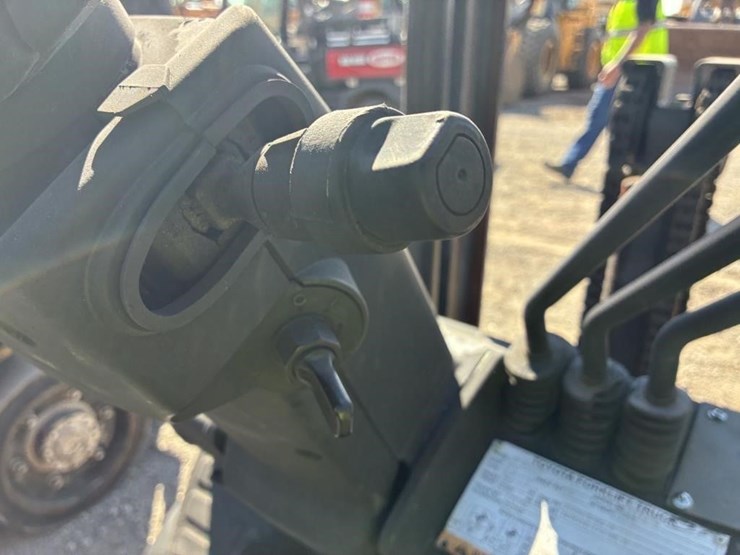 2007-toyota-8fgcu20-image-10