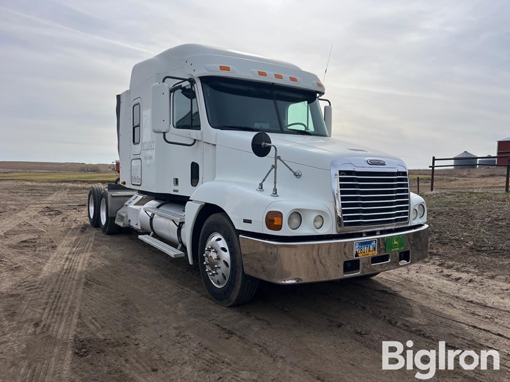 2006-freightliner-century-classic-cst120-t/a-truck-tractor-image-3