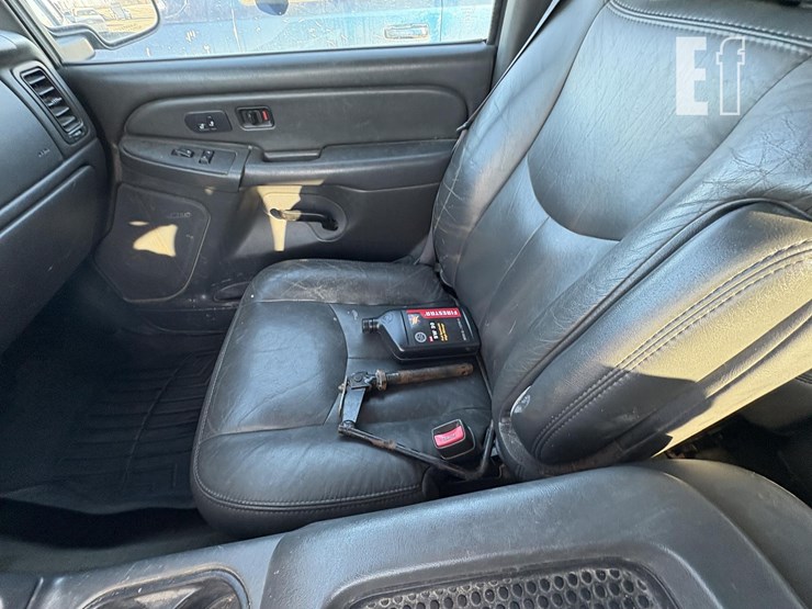 2006-gmc-sierra-1500-slt-image-11