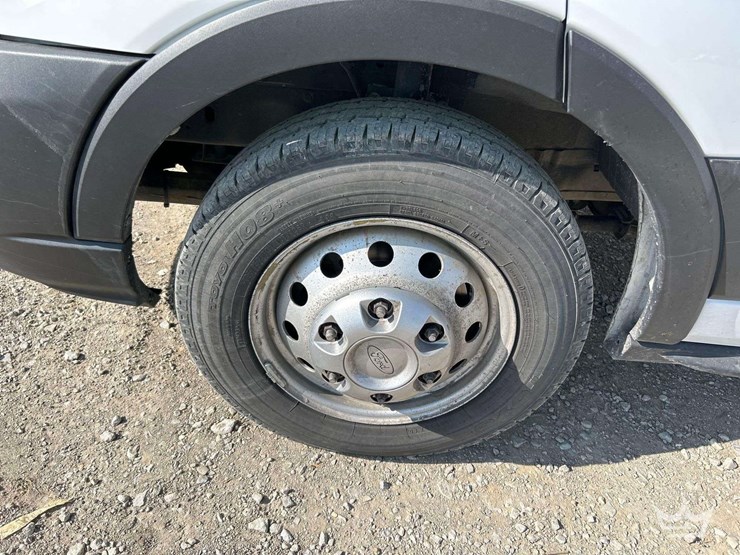 2021-ford-transit-image-33