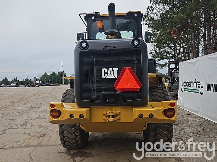 2026-caterpillar-926-image-4