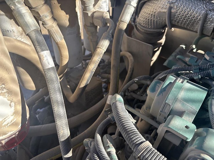 2013-volvo-dd110b-image-35