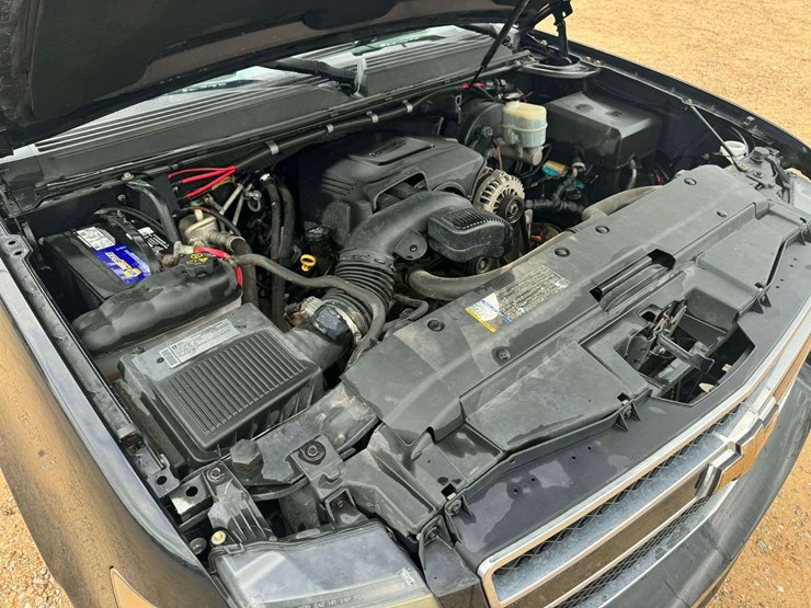 2009-chevrolet-tahoe-image-21