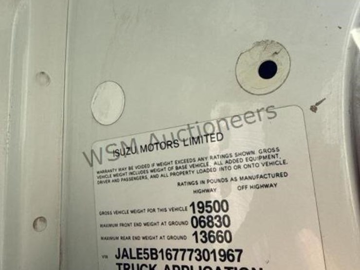 2007-isuzu-nrr-image-23