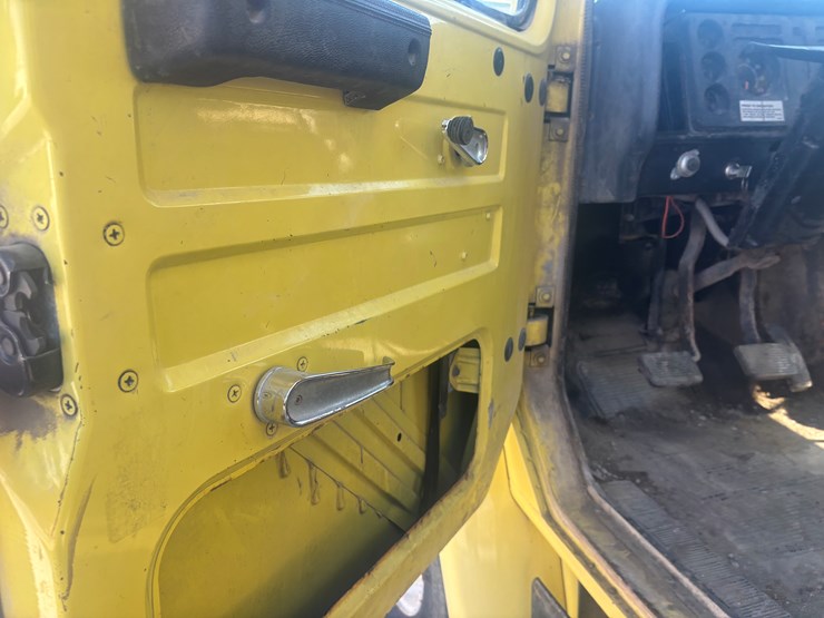 1985-international-9-image-31