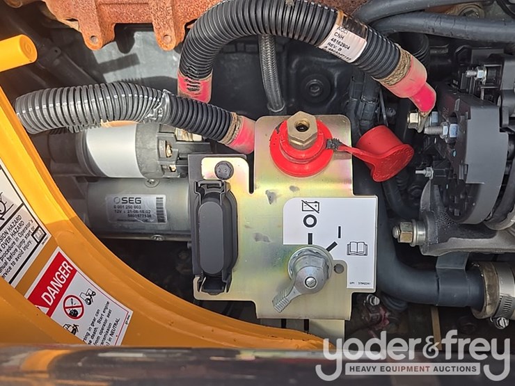 2022-case-590sn-image-60