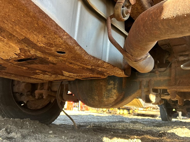 2005-ford-f550-image-41