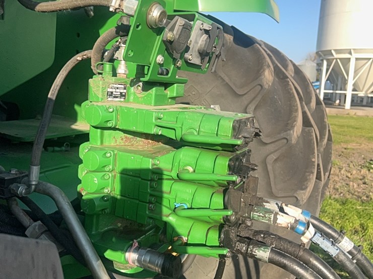 2018-john-deere-1910-image-53