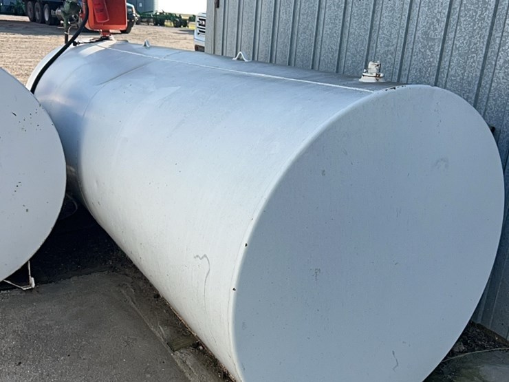 1000-gallon-fuel-tank-and-500-gallon-fuel-tank,-sell-together,-includes-pump,-used-for-diesel-image-19