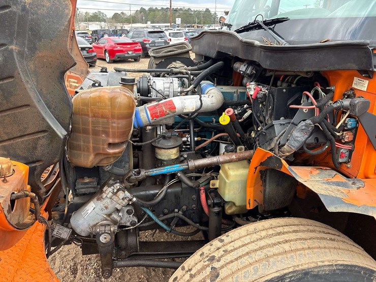 2004-international-durastar-4300-image-39