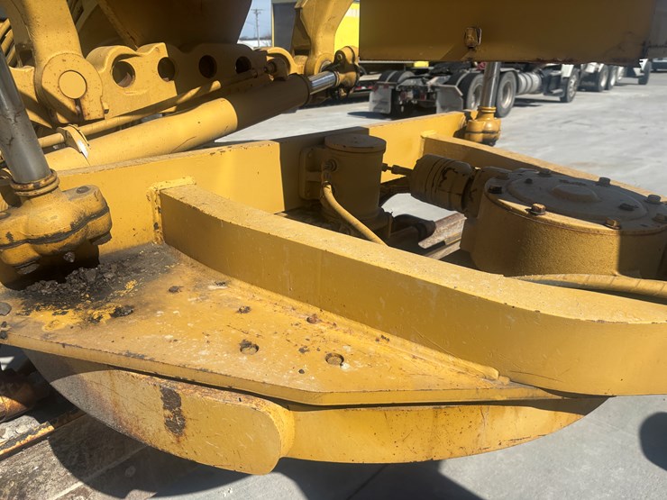 caterpillar-140h-vhp-image-56