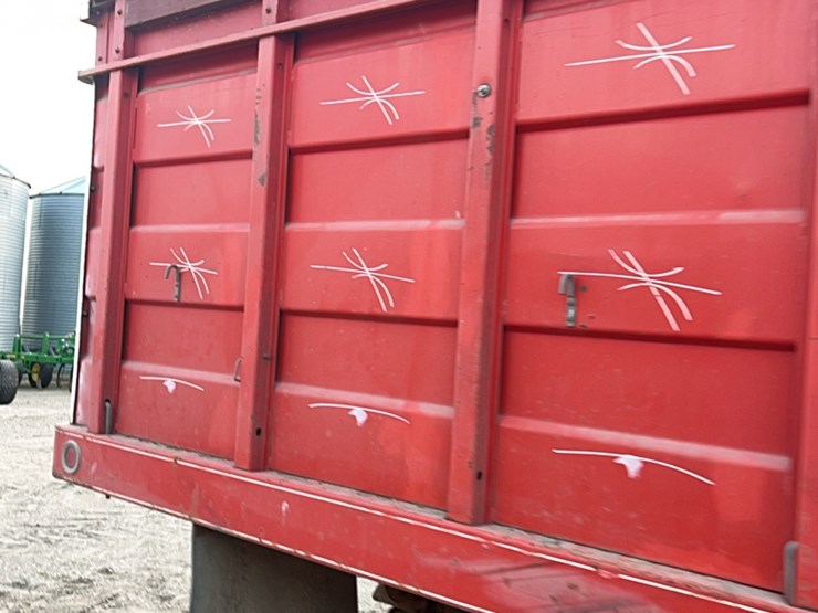 1975-chevrolet-c60-image-33