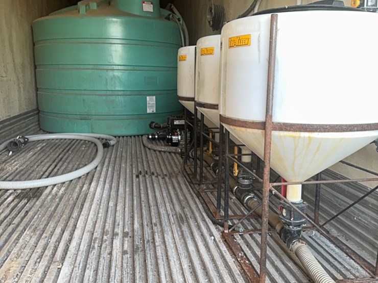 1996-sprayer-trailer,-48’,-fully-equipped-with-three-mixing-cones,-two-pumps,-hoses-,-four--1650-gallon-poly-tanks,-fully-plumbed,-complete-sprayer-setup,-ready-to-use-image-32