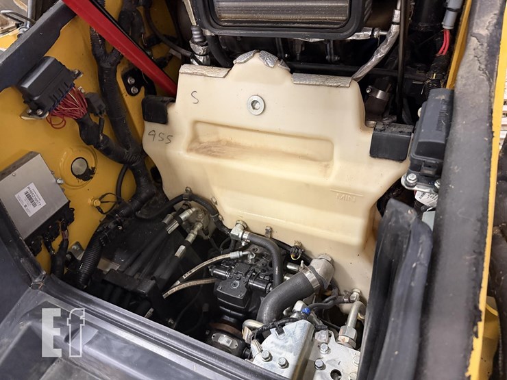 2024-deere-330g-image-19