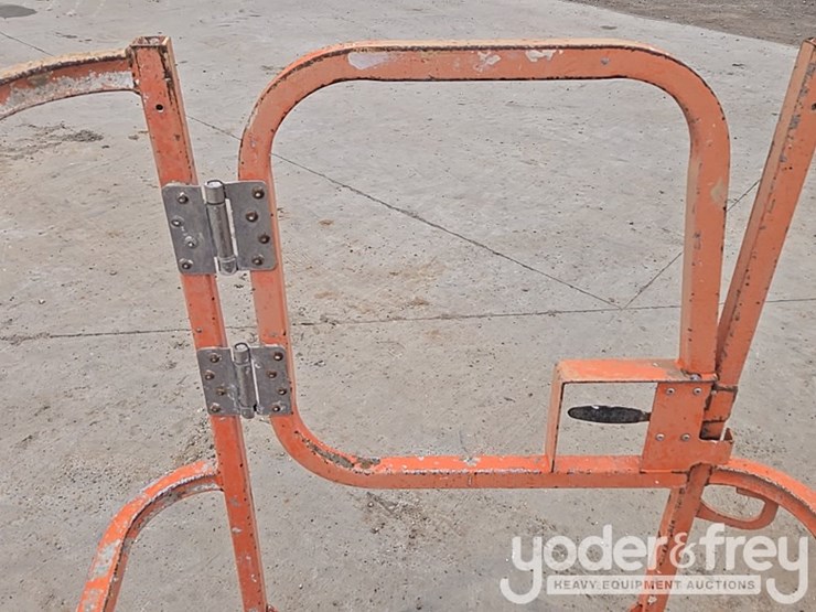 2015-jlg-600s-image-73