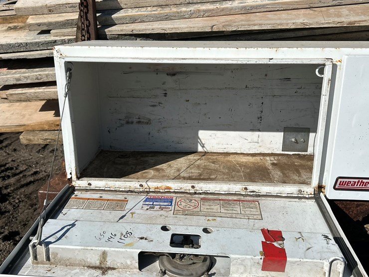 2005-ford-f550-image-19