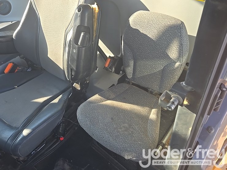 2021-deere-460e-image-74